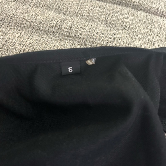 NWT Mfg first Black Vest with Storage Pockets size small - Picture 8 of 10